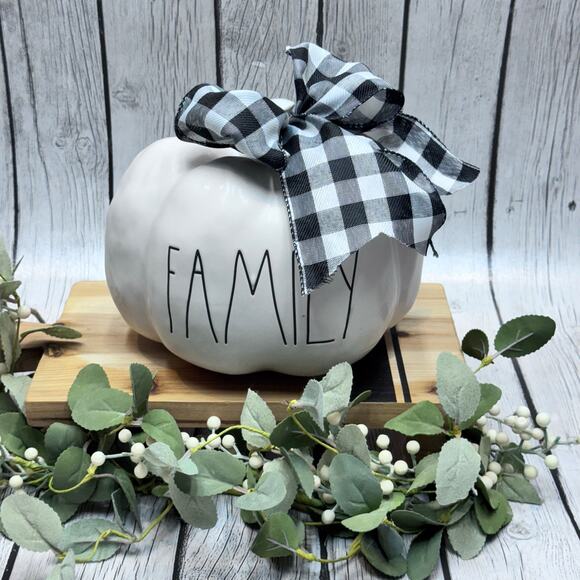 Rae Dunn Family Pumkin W/ Bow - Picture 1 of 2